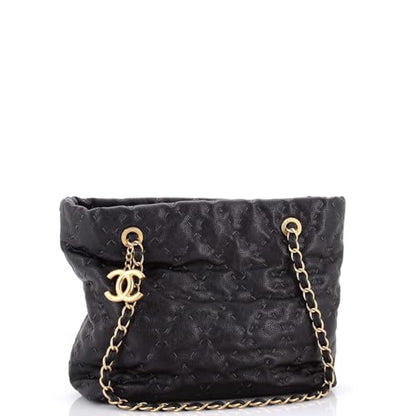 Chanel Wild Stitch Shopping Tote Caviar Medium